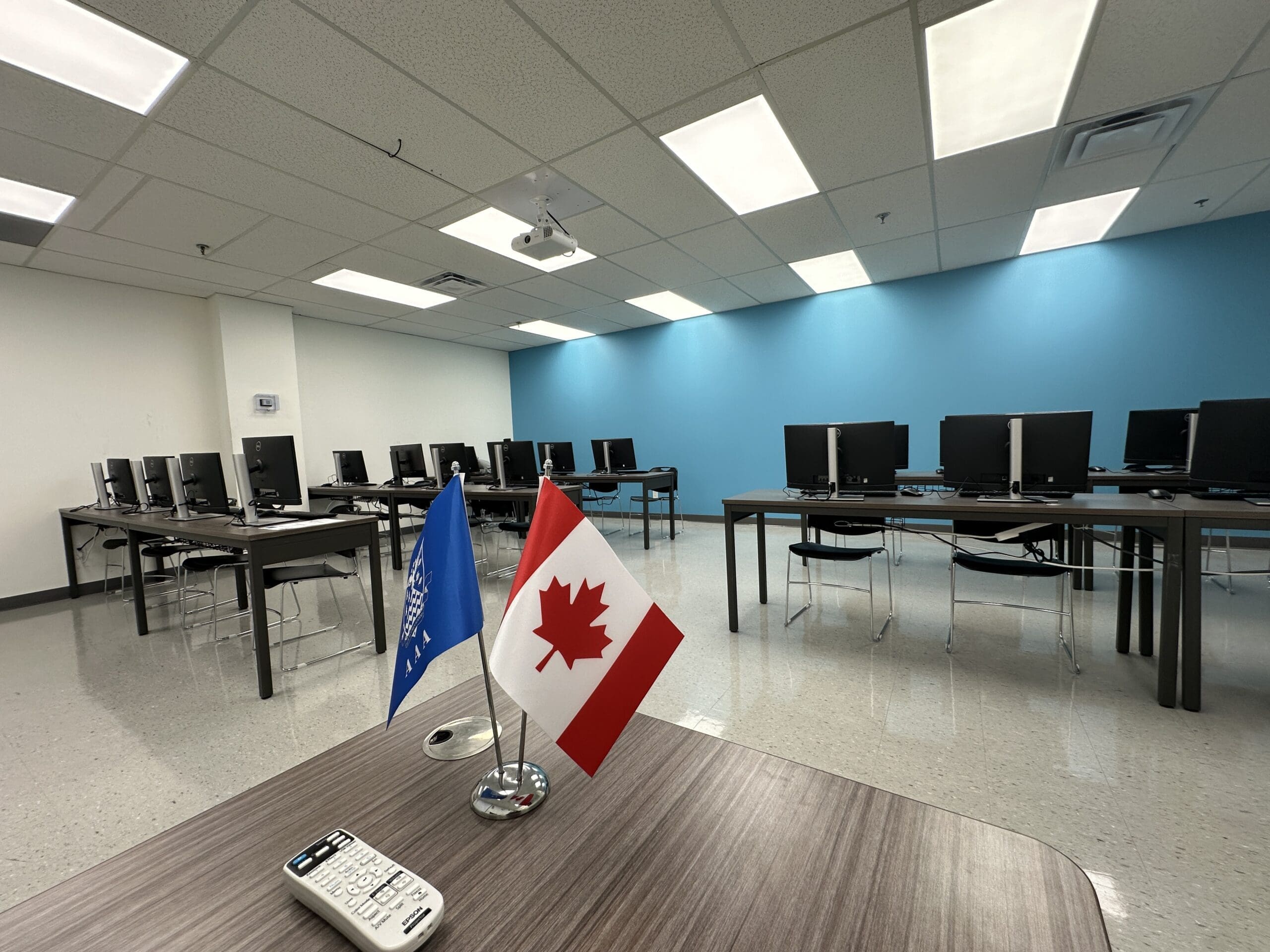 Ace Acumen Heights computer lab with student workstations
